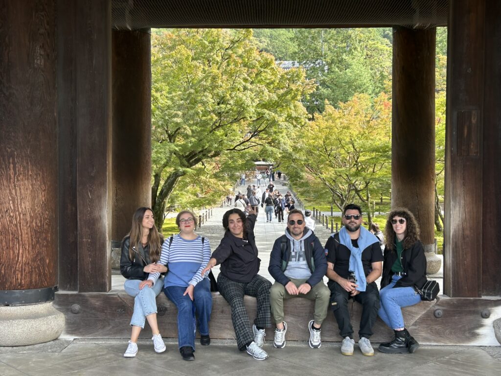 Foto grupal templo Chion - Worldreamers